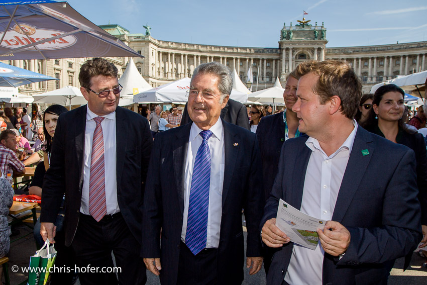 Waldviertelfest Bundespräsident Dr. Heinz Fischer besucht das Fest Waldviertelpur am Heldenplatz Wien 26.08.2015